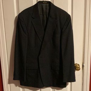 Men’s navy blue with pinstripe size 40 suit.